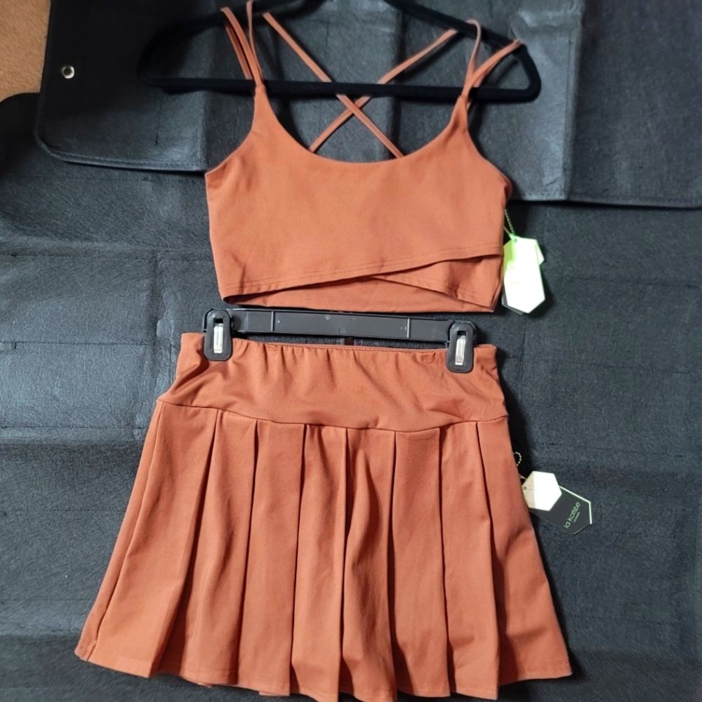 Brand New (w/tags) Brown Sports Bra & Pleated Skirt (Active/Leisure S & M)